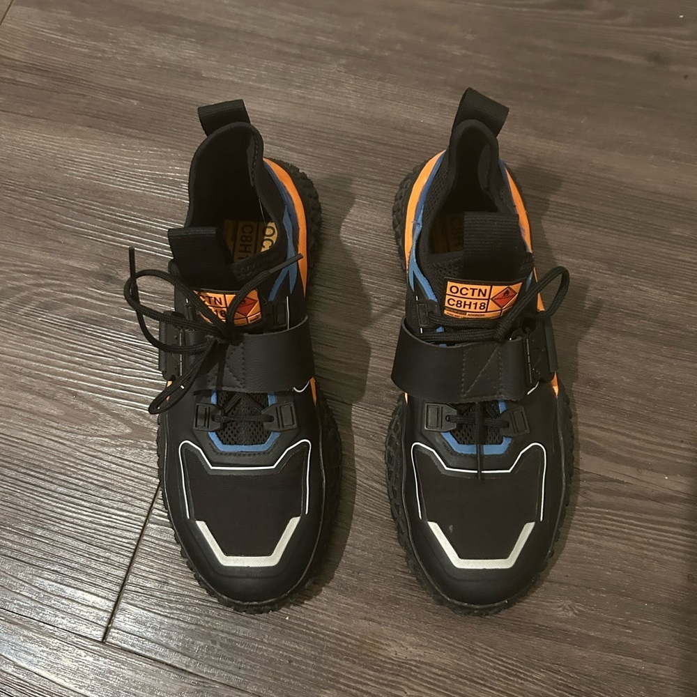 - PUMA OCTN: C8H18 Sneakers